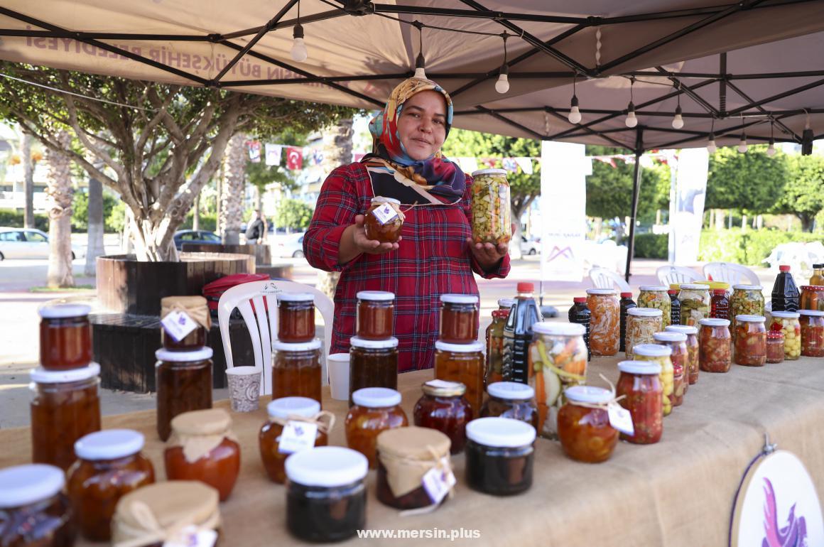 Mersin Büyükşehir’den Kadınlara Destek: Hasat Pazarı Yöresel Tatlarla Renklendi