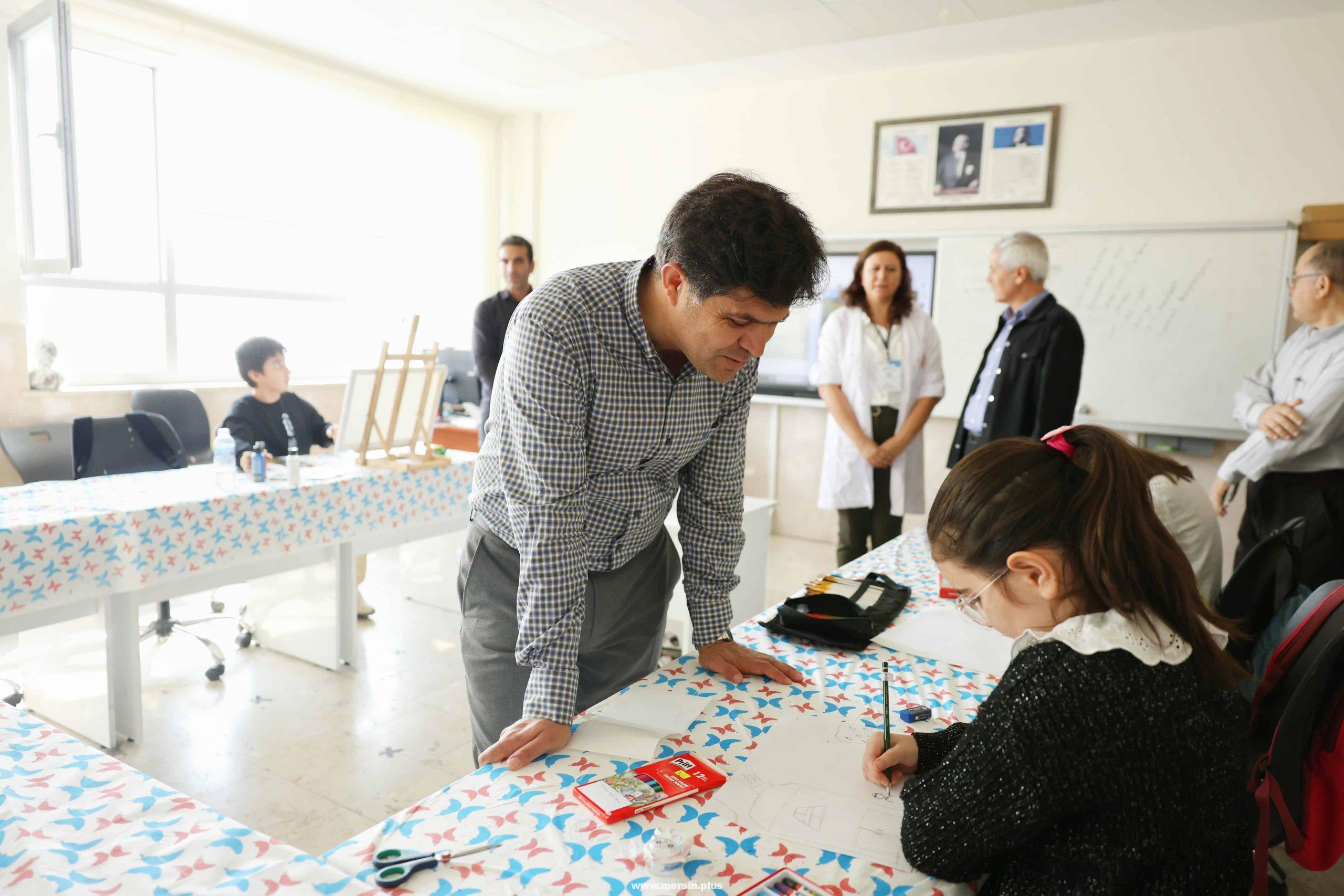 Mezitli Bilim ve Sanat Merkezi’nde Eğitim ve Projeler İl Müdürü Tarafından İncelendi