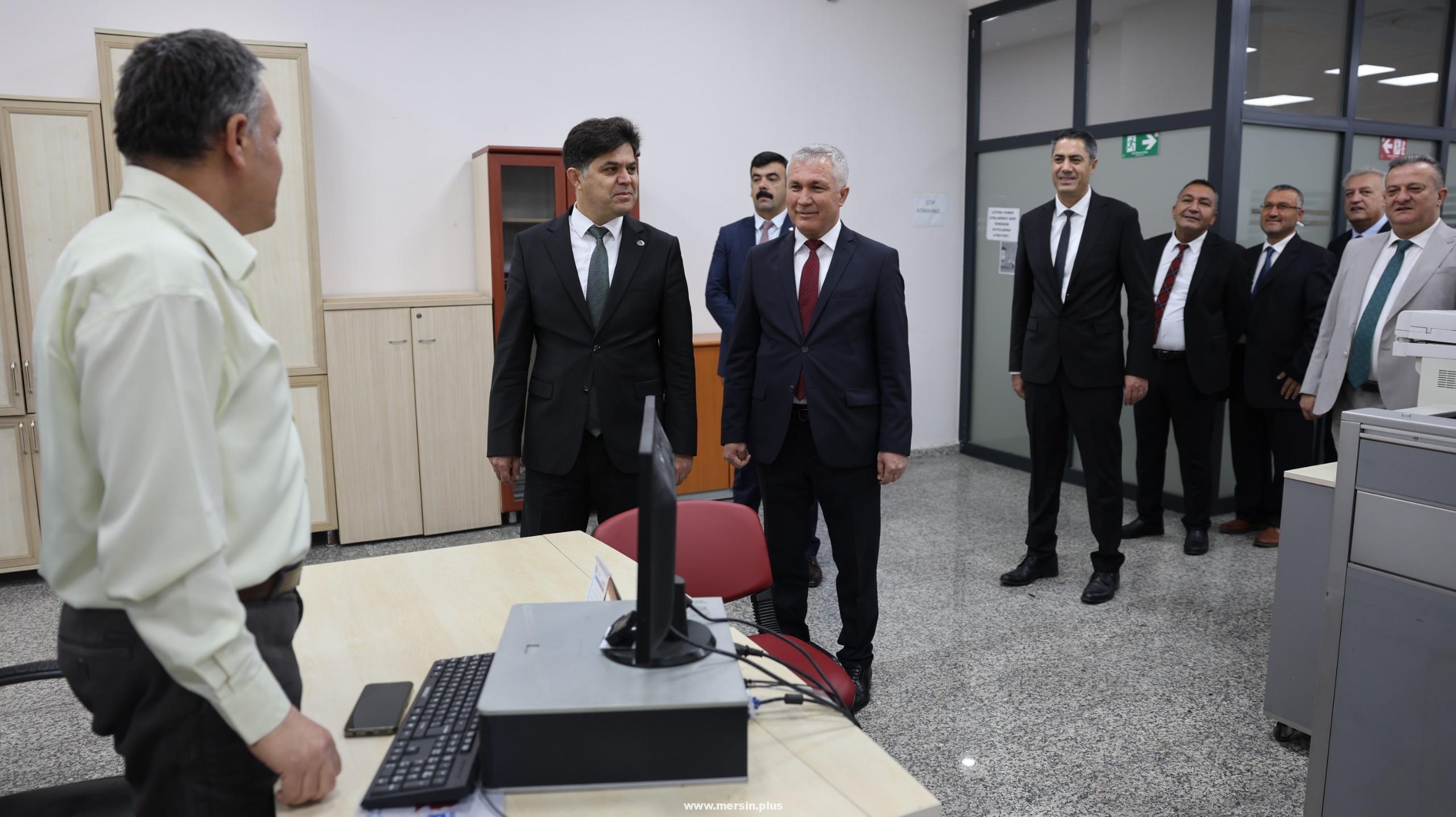 Akdeniz İlçe Millî Eğitim Müdürlüğü Ziyaretinde Eğitim Projeleri Masaya Yatırıldı