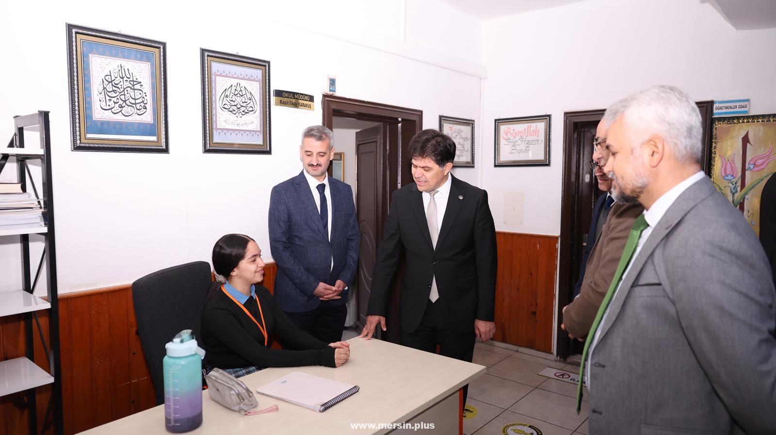 "Akşemsettin Okullarında Eğitim İyileştirme Çalışmaları: Özdemirci Öğrencilerle Bir Araya Geldi",