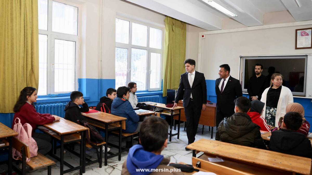 İl Millî Eğitim Müdürü Muhammed Özdemirci Gülnar’da Öğrencilerle Bir Araya Geldi