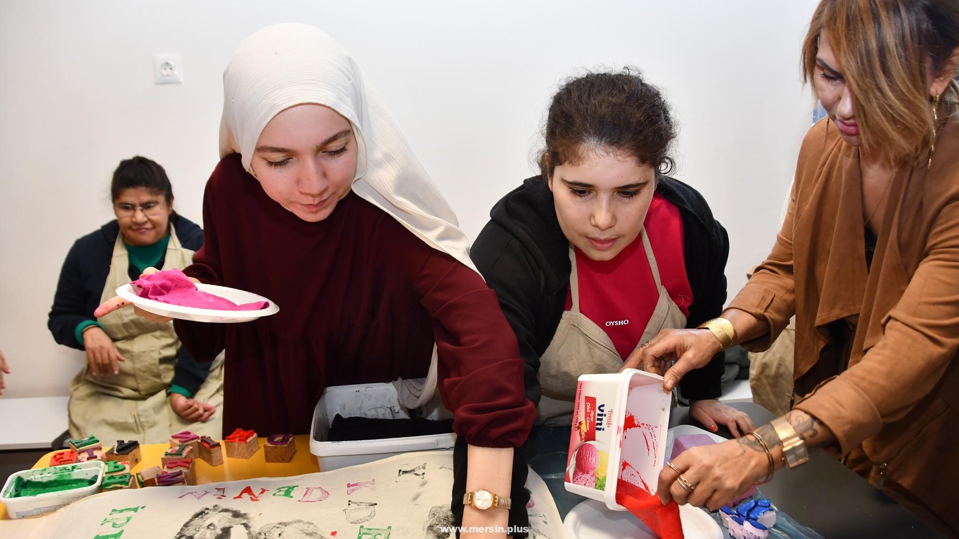 Özel Gereksinimli Bireylere Sanatla Destek: Üniversitemiz ZİÇEV’de Atölye Çalışması Yaptı