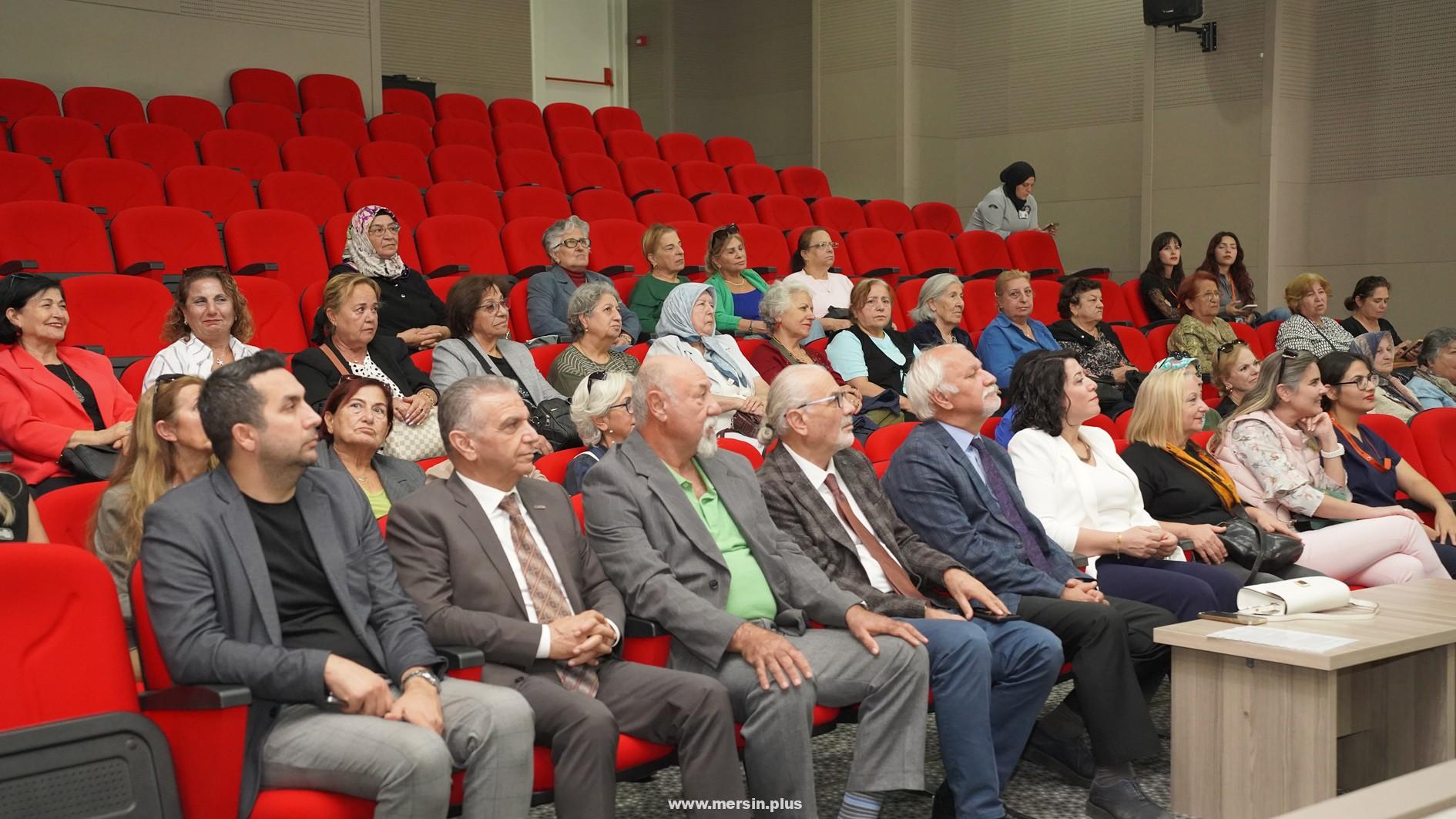 Tazelenme Üniversitesi Modeli Uzmanların Katıldığı Konferansta Detaylarıyla Anlatıldı