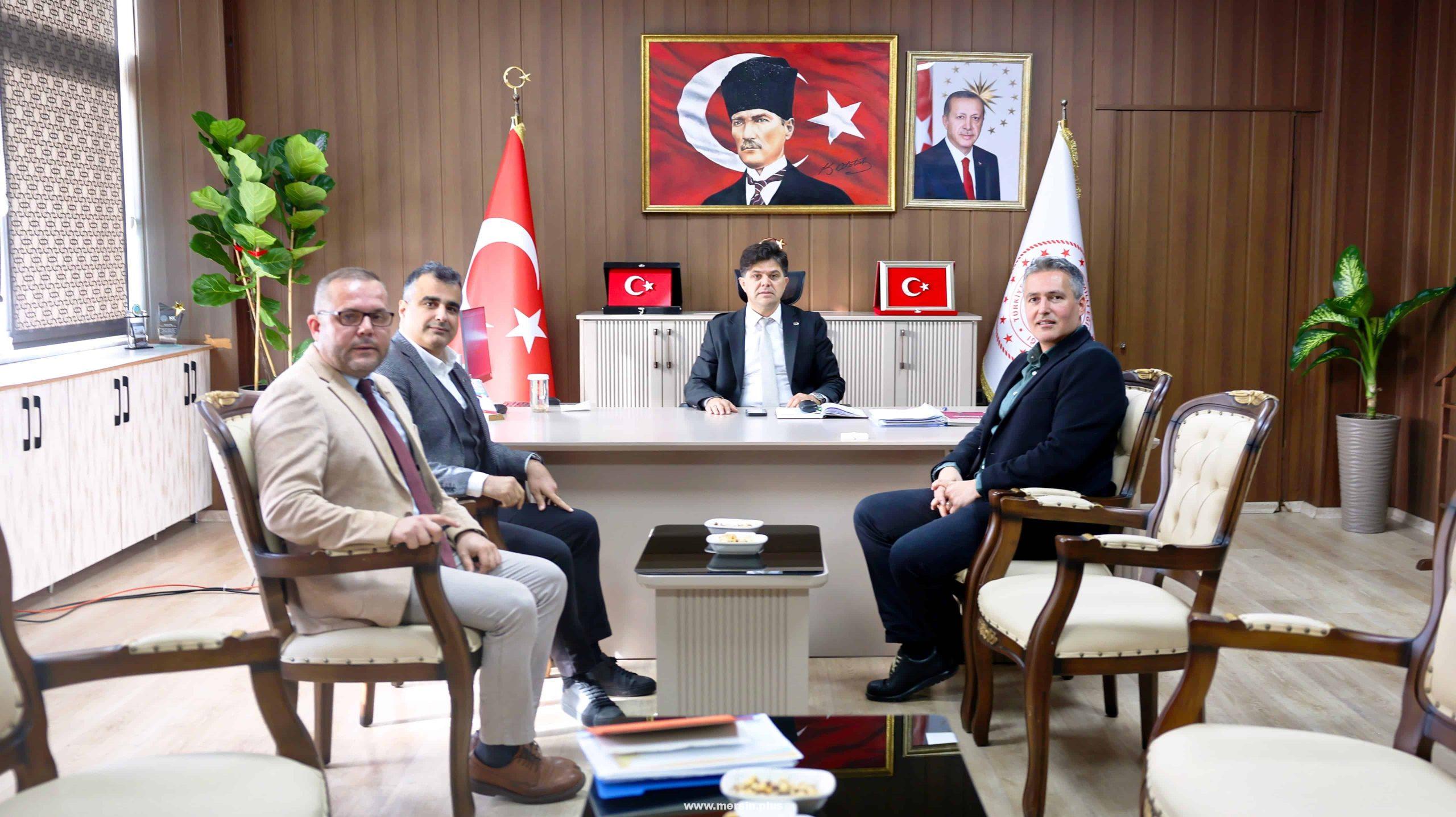 Ziyaret Programı Dolu Dolu Geçti: Müdür Özdemirci Şehit Aileleri ve Belediye Temsilcilerini Kabul Etti