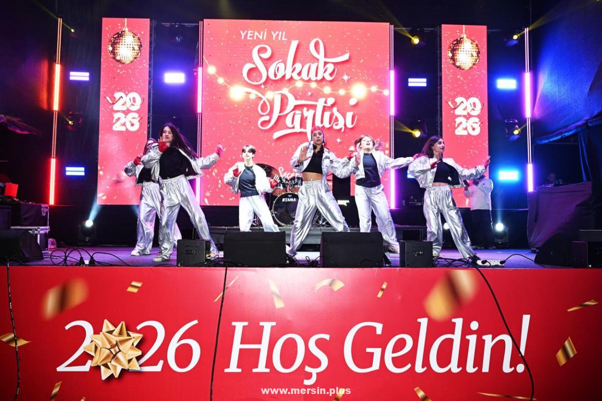 Mersin’de 2026 Coşkuyla Karşılandı: Mersinliler Yeni Yıla Büyükşehir İle Merhaba Dedi